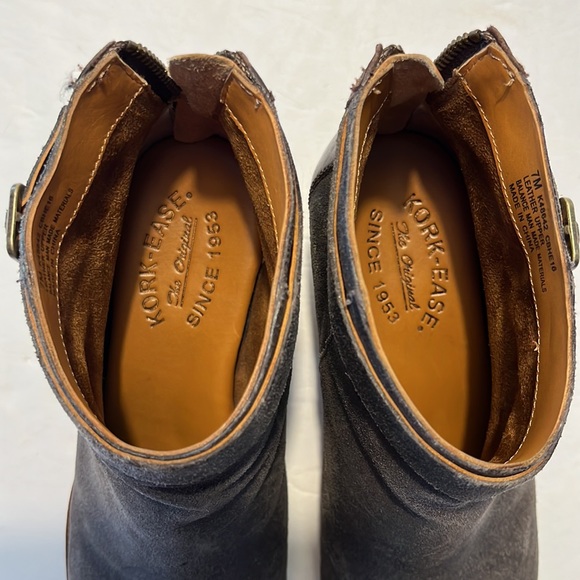 Kork-Ease Madelena Taupe Gray Ankle Booties, Back Zip, Size 7 M, Distressed - Picture 11 of 12